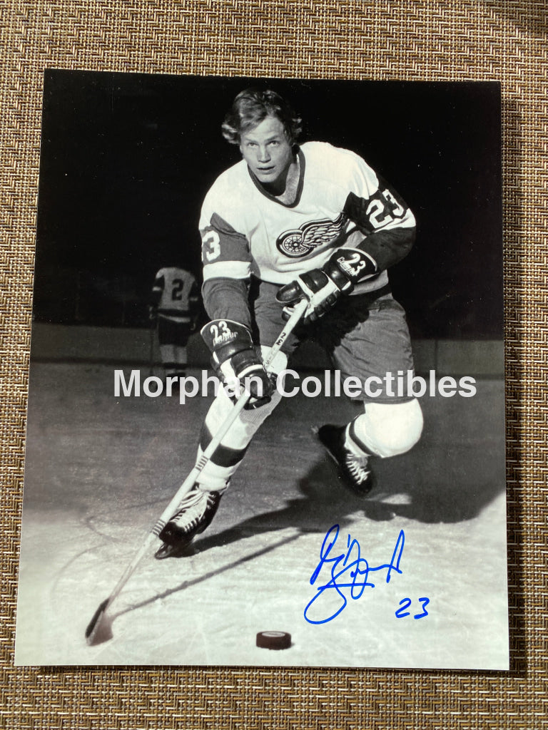 Bill Lochead - Autographed 8X10 Photo Detroit Red Wings