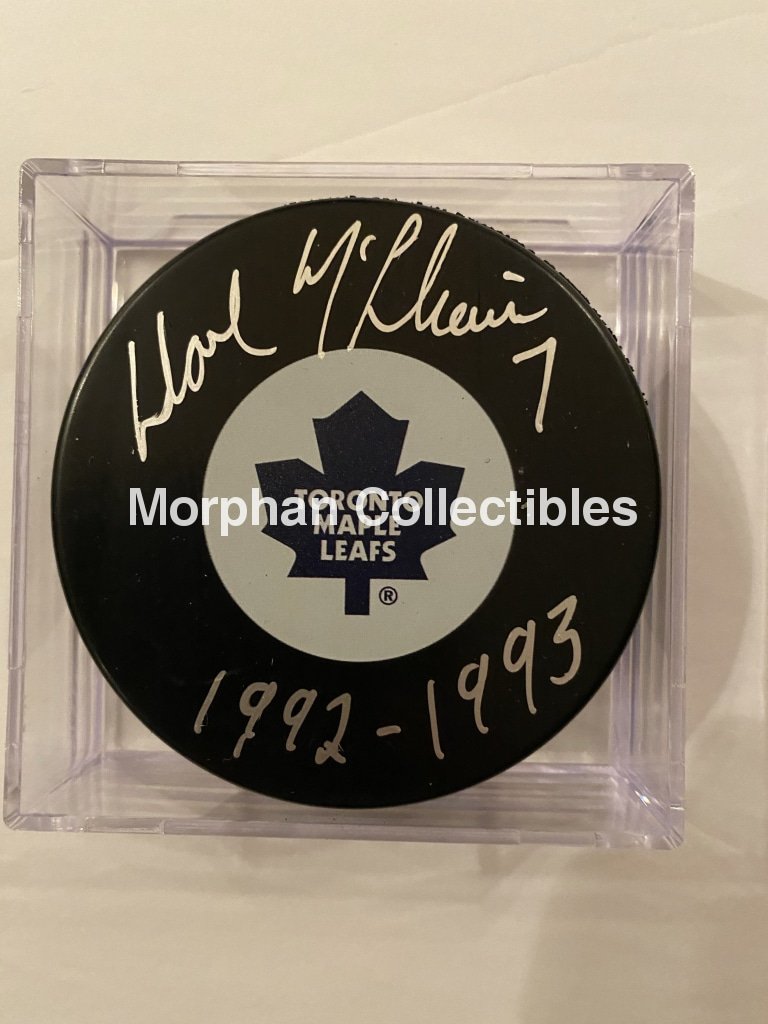 Dave Mcllwain - Autographed Pucks Toronto Maple Leafs 2 Puck
