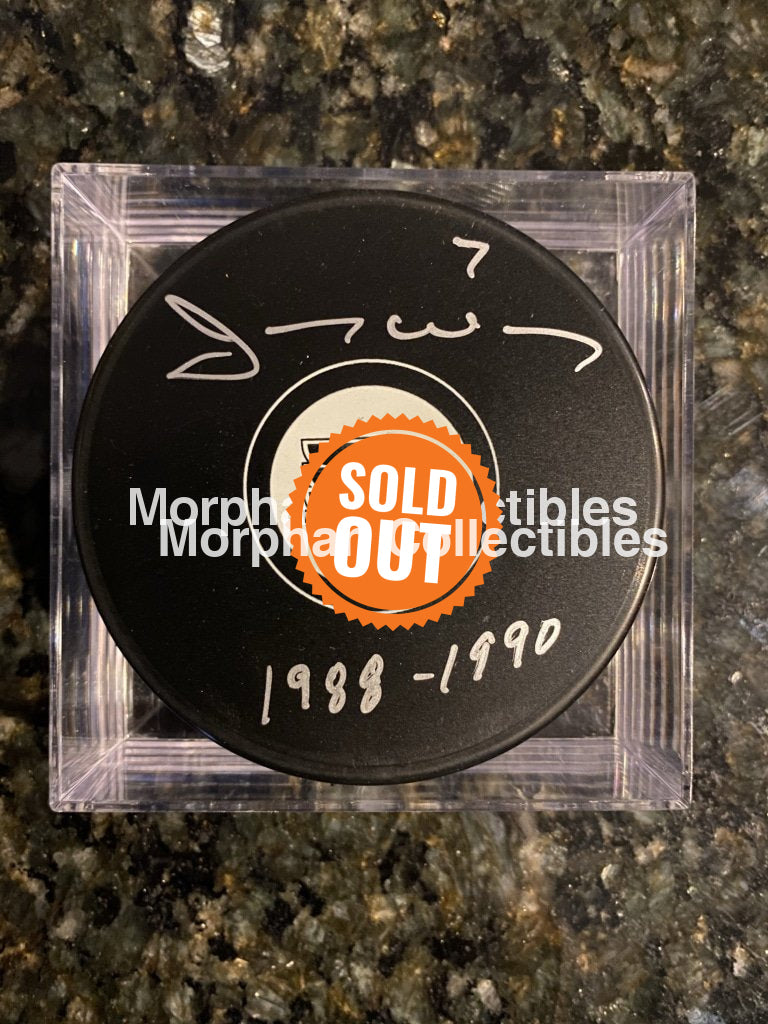 Jay Wells - Autographed Puck Philadelphia Flyers