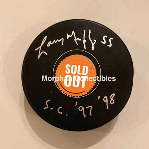 Larry Murphy - Autographed Puck Detroit Red Wings