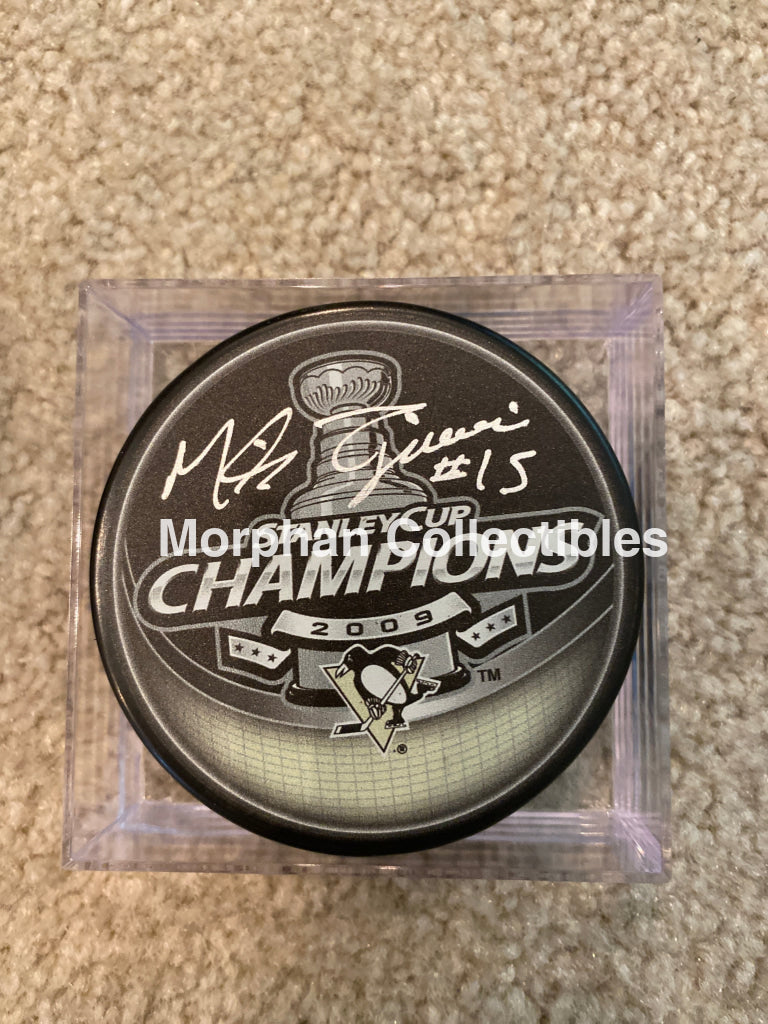 Mike Zigomanis - Autographed Puck Pittsburg Penguins Stanley Cup 2009