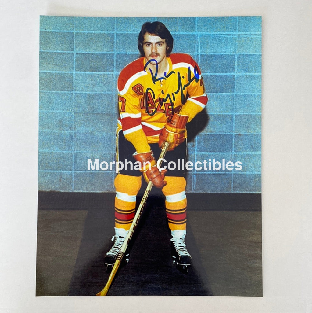 Ron Chipperfield - Autographed 8X10 Photo Philadelphia / Vancouver Blazers